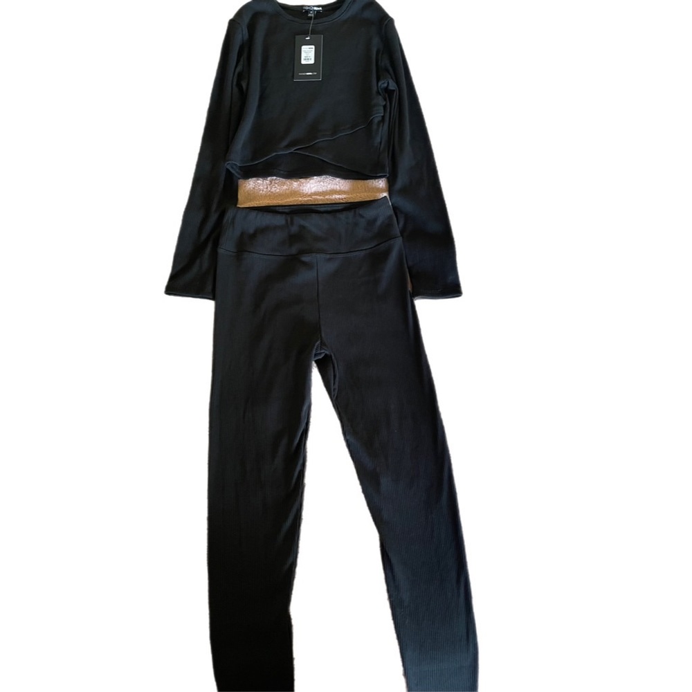 Brand New Leggings matching set - fashion nova. Size 4.